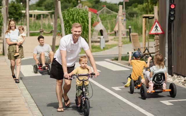 seeklause_trassenheide_usedom_fuhrpark.jpg