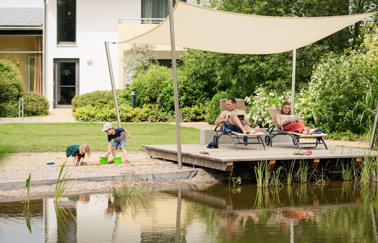 seeklause_trassenheide_usedom_sommer_sonnendeck-innenhof.jpg