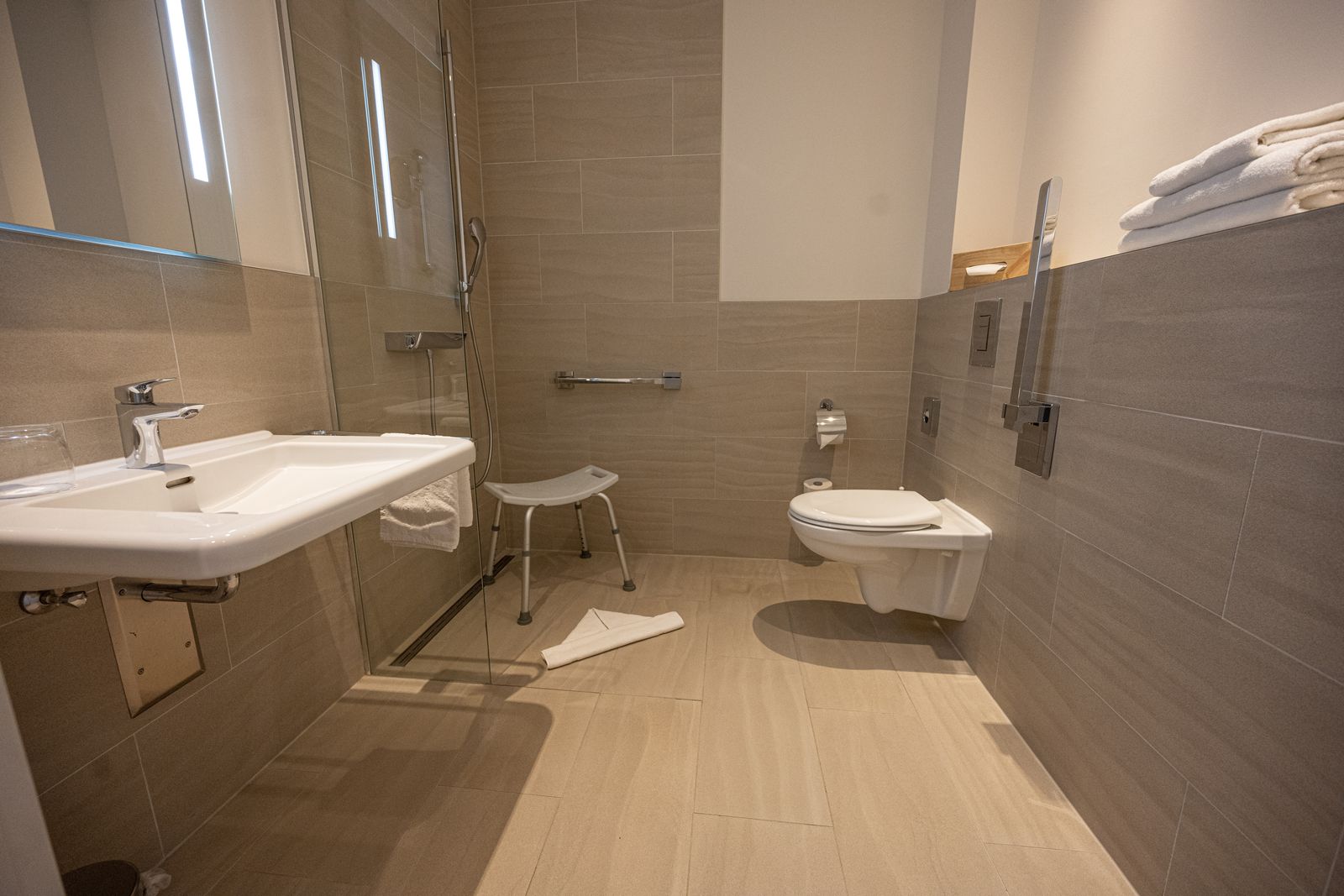 Lieblingszimmer Barrierefrei image 1 - Familotel Ostsee Hotel Strandkind 