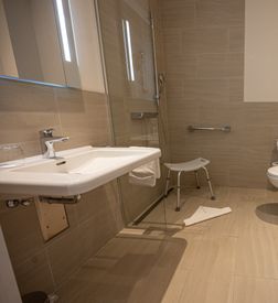 Lieblingszimmer Barrierefrei image 1 - Familotel Ostsee Hotel Strandkind 