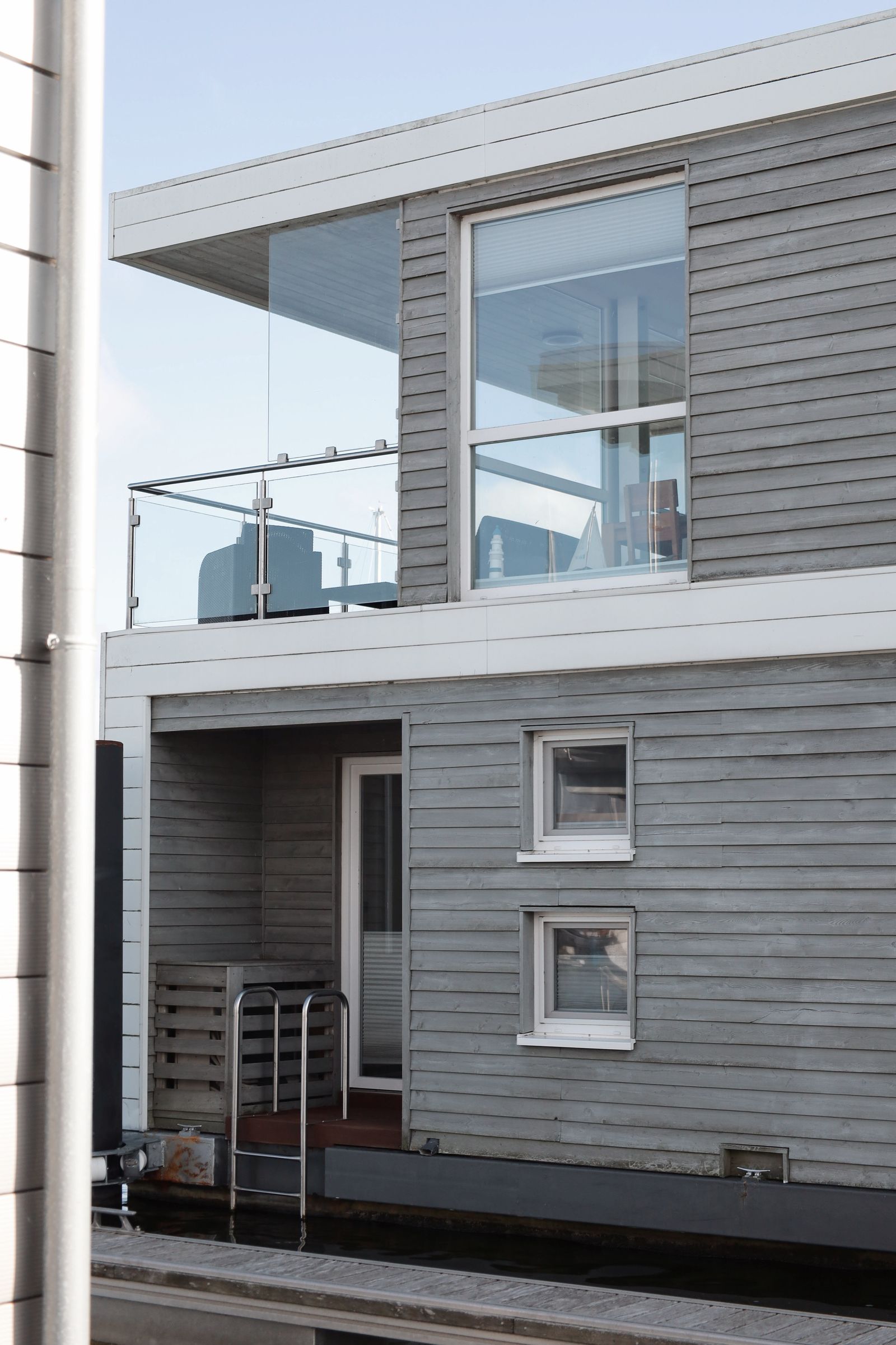 Float 100 Struck - #15