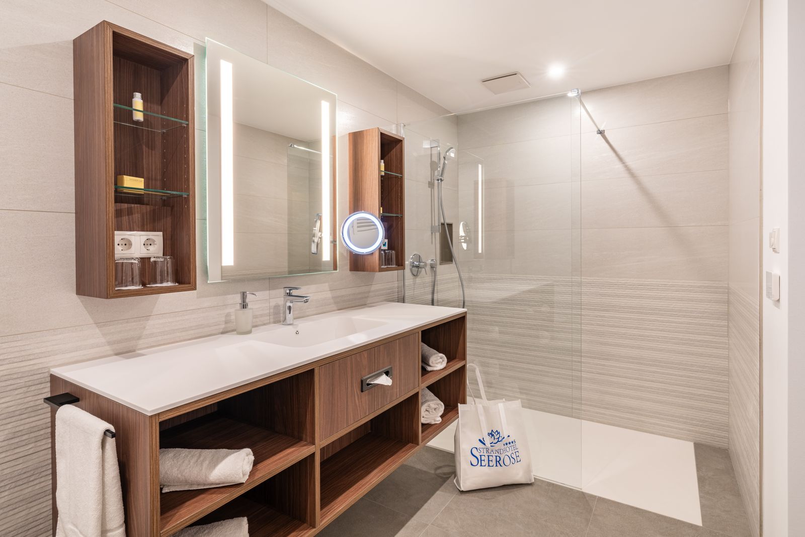 Suite Deluxe mit Balkon und Meerblick image 6 - Strandhotel Seerose