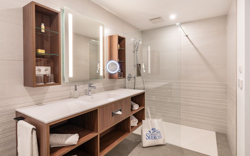 Suite Deluxe mit Balkon und Meerblick image 6 - Strandhotel Seerose