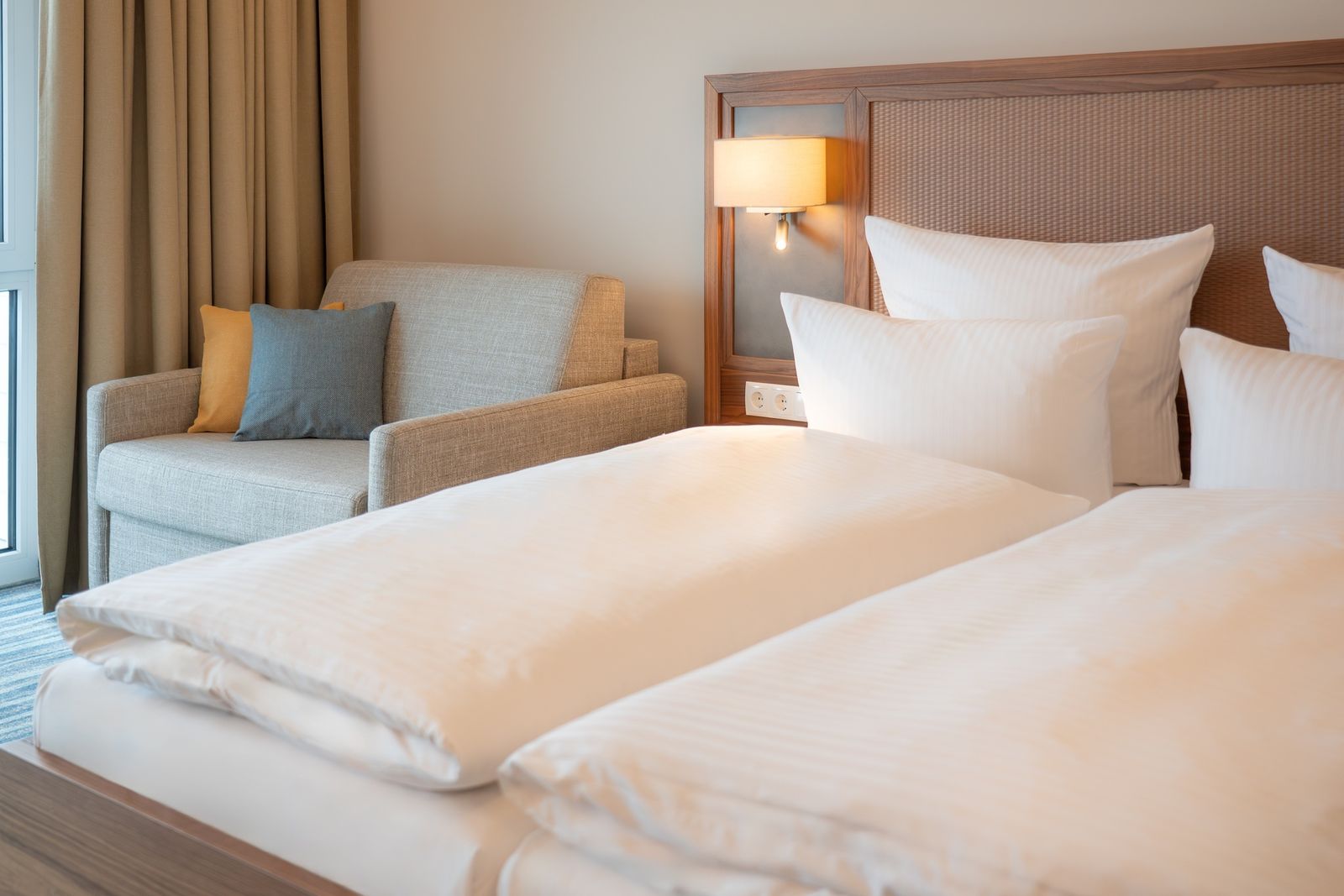 Komfort-Doppelzimmer Deluxe mit Balkon und Meerblick image 5 - Strandhotel Seerose