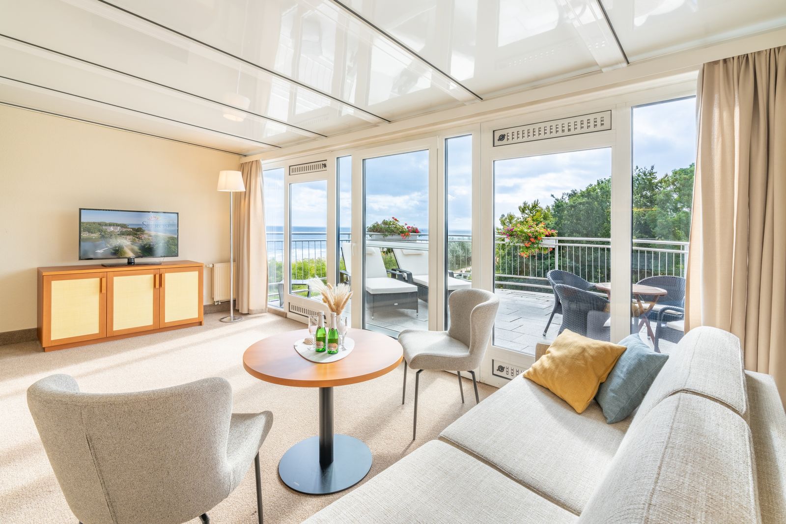 Suite 210 image 1 - Strandhotel Seerose
