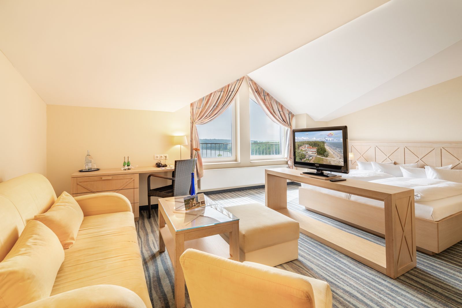 Familienzimmer mit Meerblick image 1 - Strandhotel Seerose