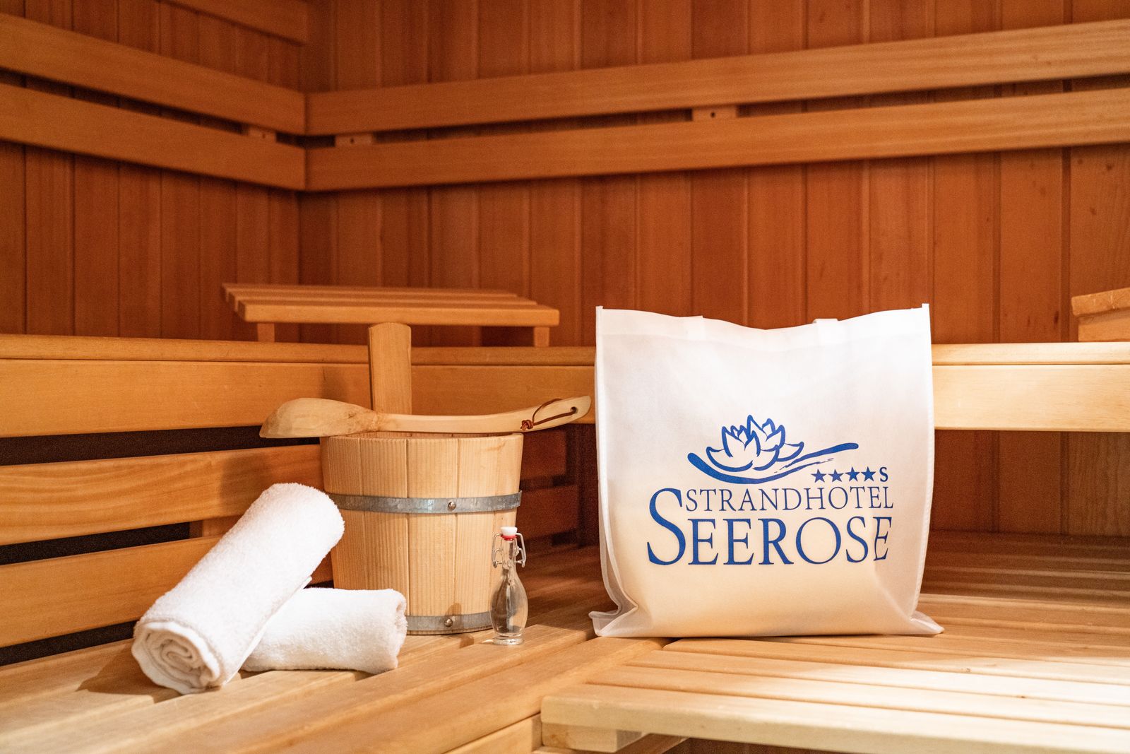 Suite 11 image 6 - Strandhotel Seerose