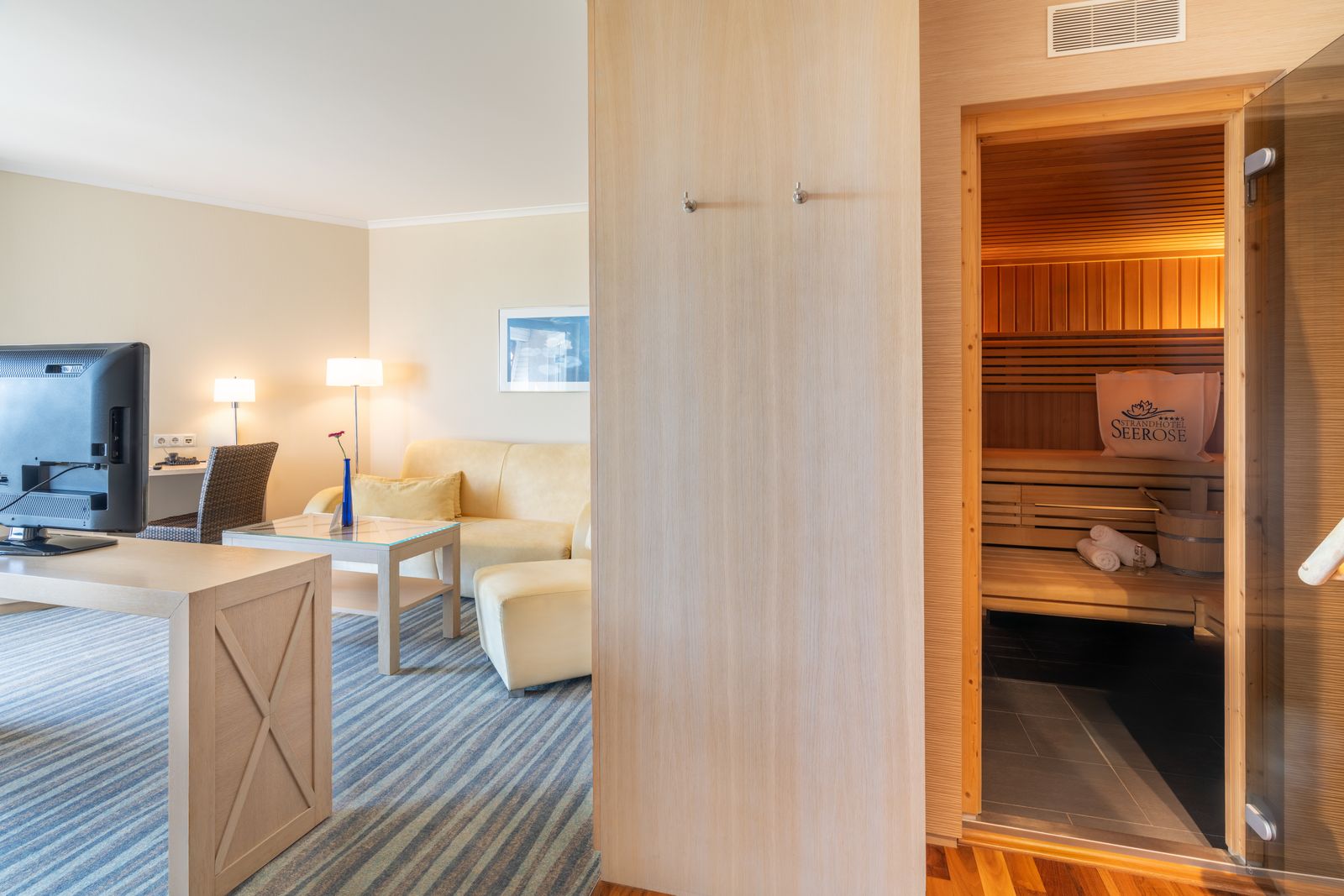 Suite 708 image 7 - Strandhotel Seerose