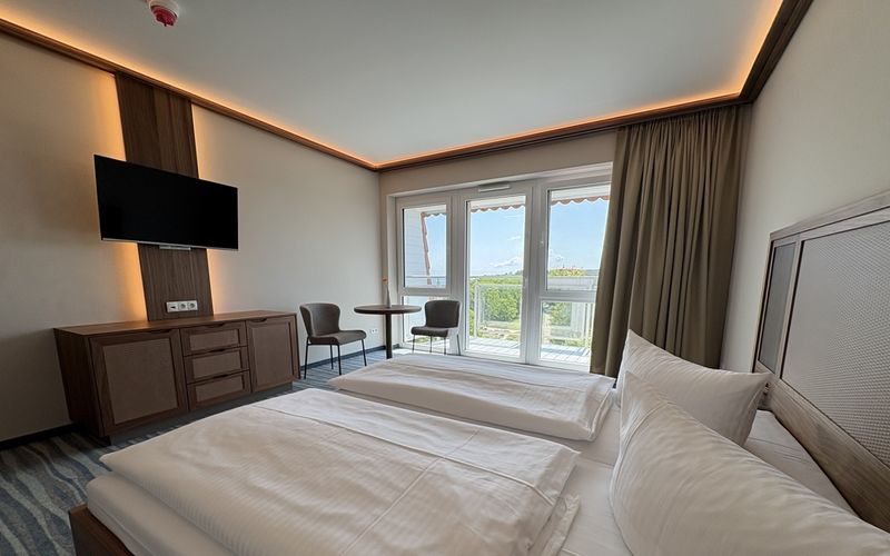 Komfort-Doppelzimmer Deluxe mit Balkon und Meerblick image 1 - Strandhotel Seerose