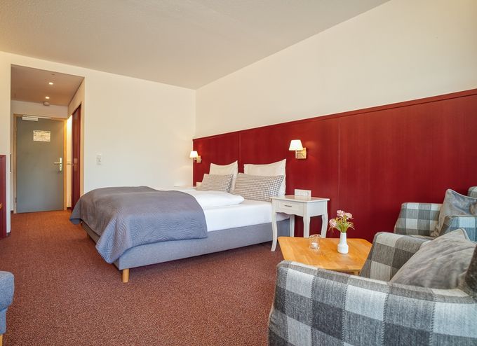 Hotel Zimmer: Doppelzimmer "Sonnentau" - mit Balkon und Weiherblick - Landhaus Hotel Sommerau GmbH