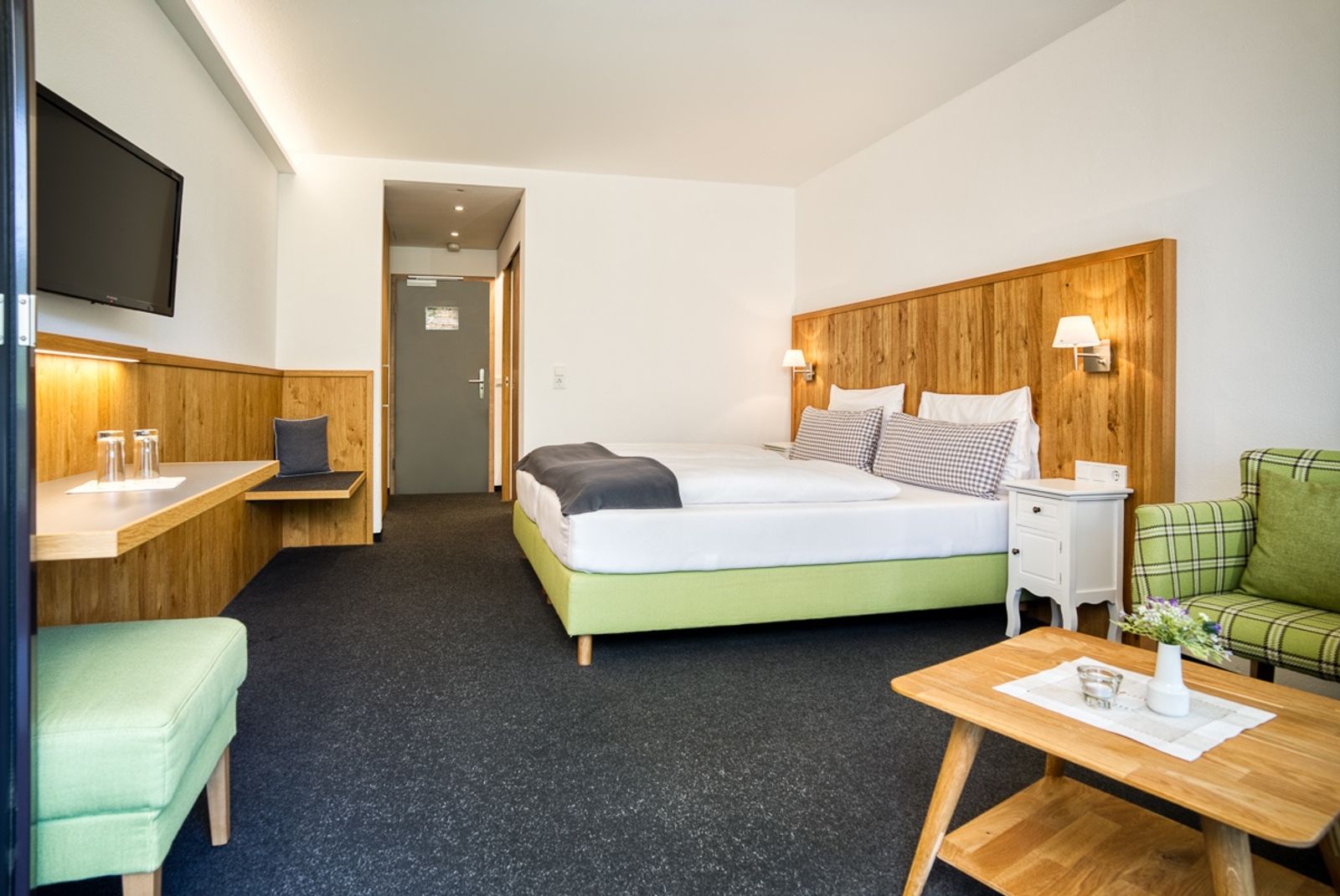 Doppelzimmer Komfort mit Terasse image 1 - Landhaus Hotel Sommerau GmbH