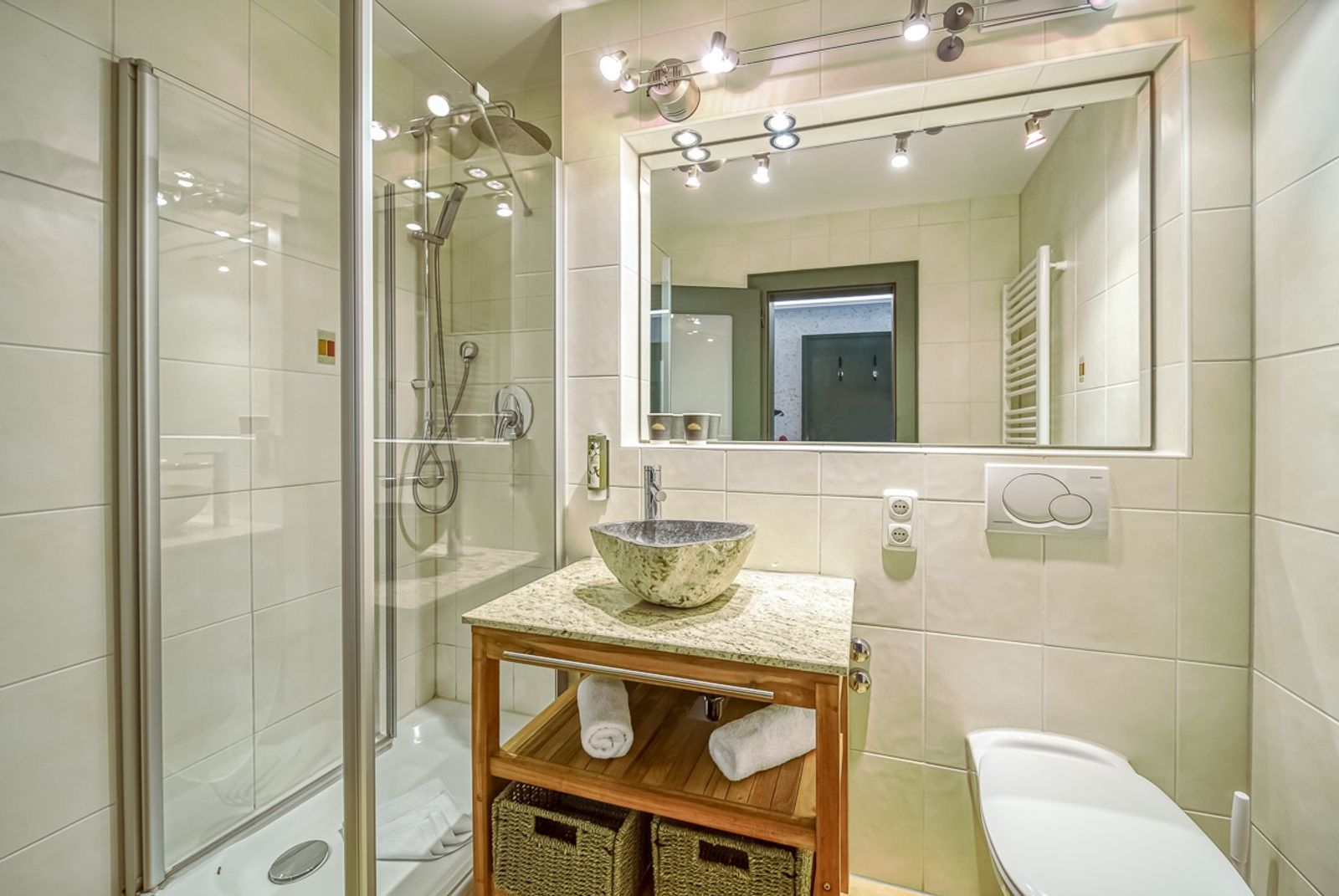 Doppelzimmer Komfort mit Balkon image 4 - Landhaus Hotel Sommerau GmbH