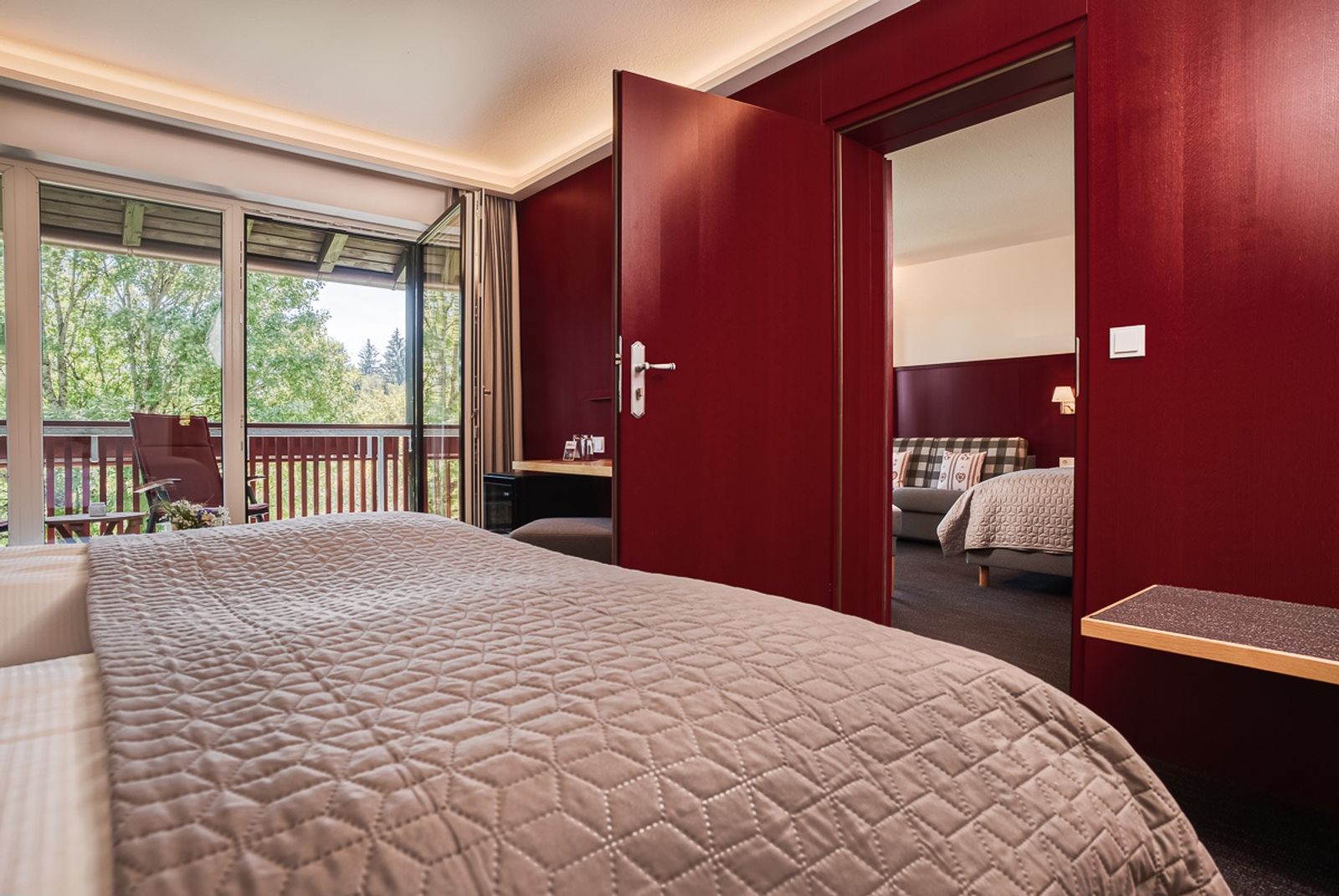 Familienzimmer mit Balkon image 1 - Landhaus Hotel Sommerau GmbH