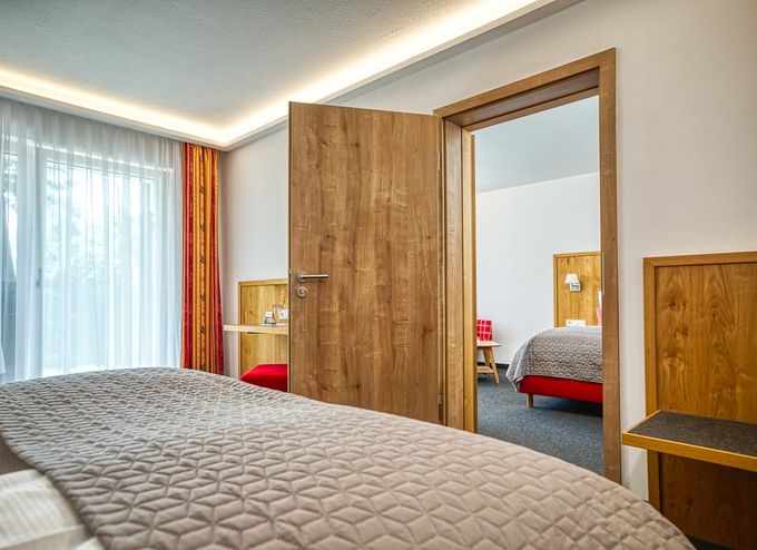 Hotel Zimmer: Familiennest "Alpenwollgras" - mit Terrasse und Weiherblick - Landhaus Hotel Sommerau GmbH