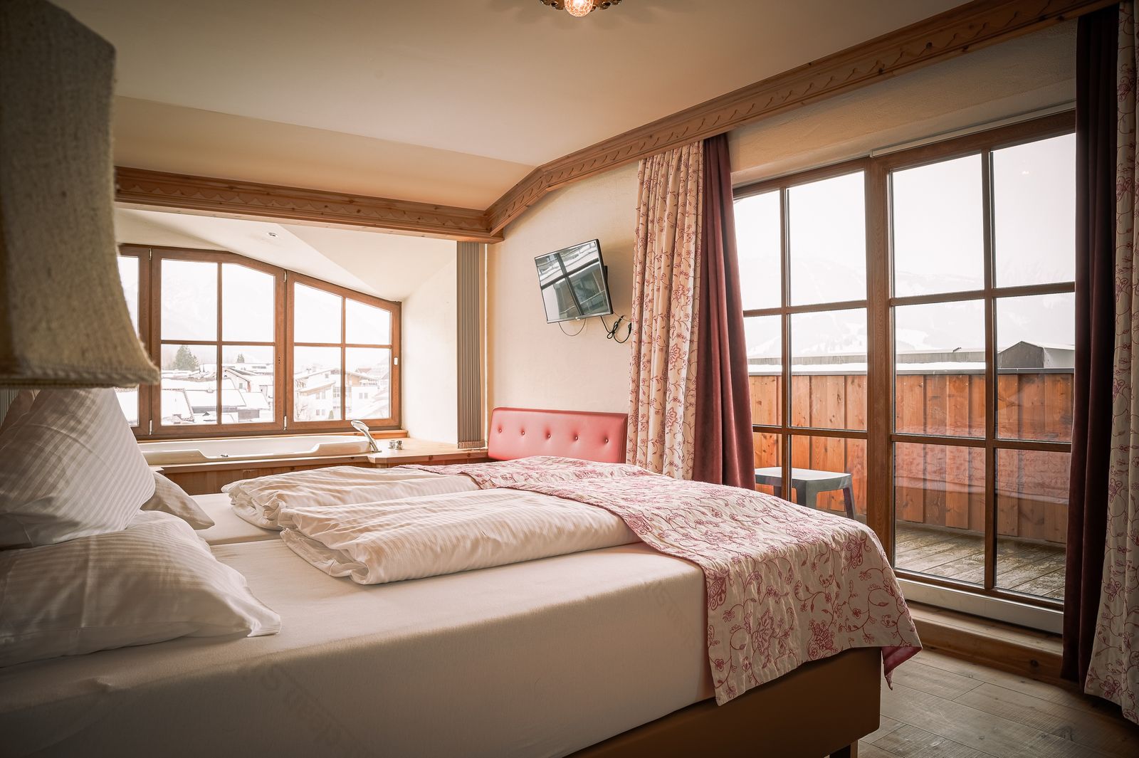 STEINADLER image 2 - Familotel Zugspitze Hotel Tirolerhof