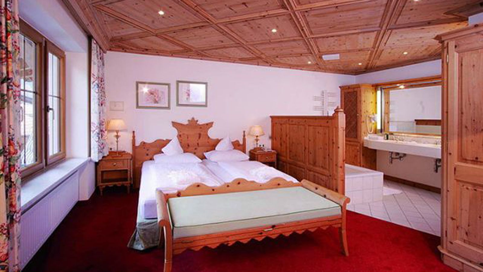 ALPENGAMS image 4 - Familotel Zugspitze Hotel Tirolerhof