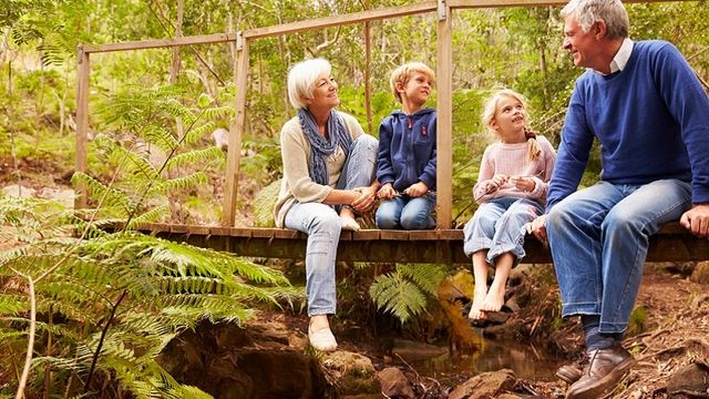 ELTERNFREIE ZONE  mit Oma & Opa