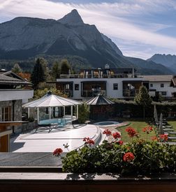 BERG BUDDIES Höhle image 1 - Familotel Zugspitze Hotel Tirolerhof
