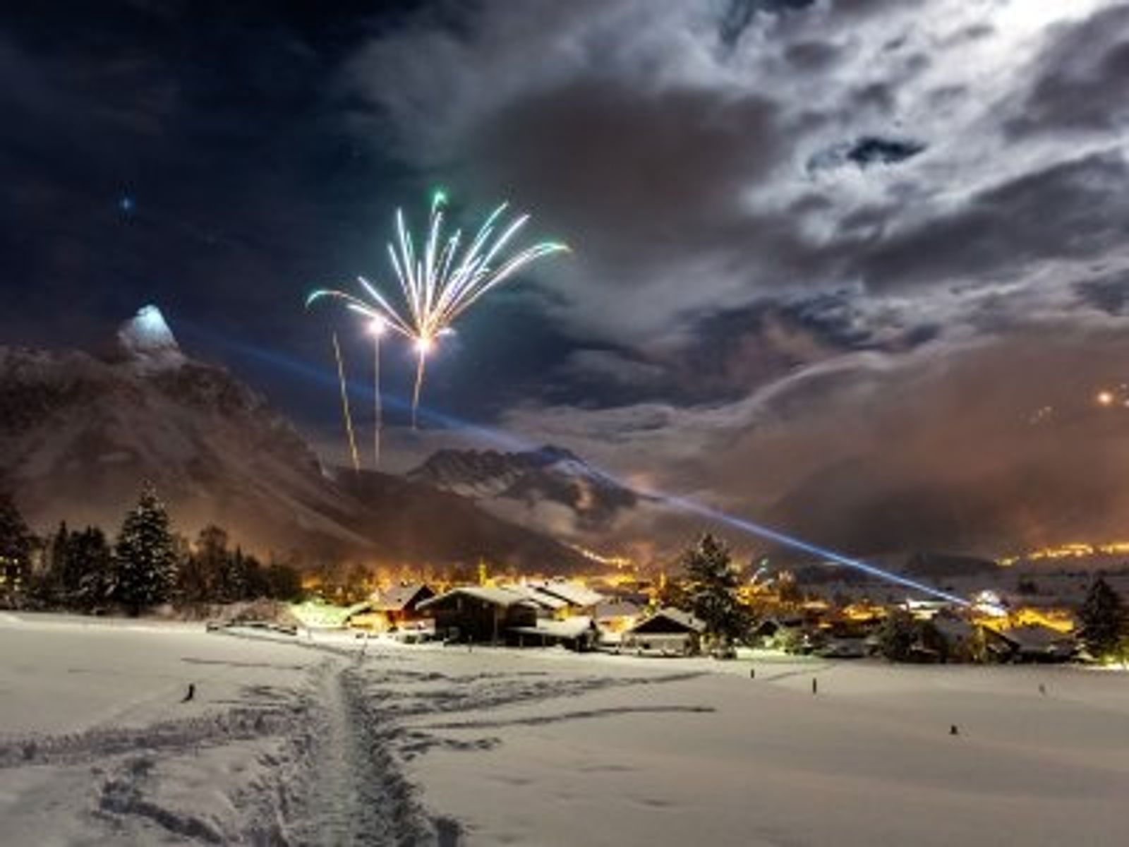 Bergsilvester - Prosit Neujahr image 1 - Familotel Zugspitze Hotel Tirolerhof