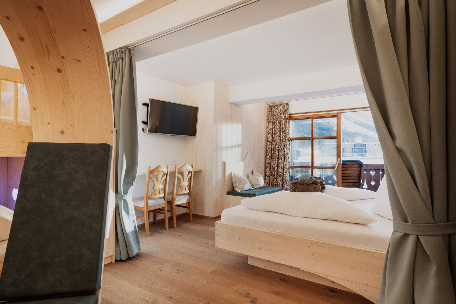 BERG BUDDIES Höhle image 2 - Familotel Zugspitze Hotel Tirolerhof