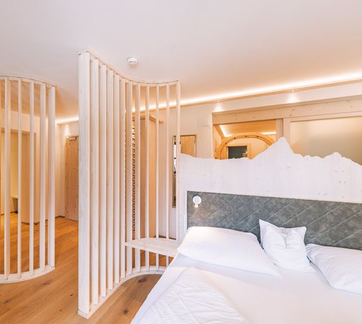 NEU !!! STEINBOCK image 2 - Familotel Zugspitze Hotel Tirolerhof