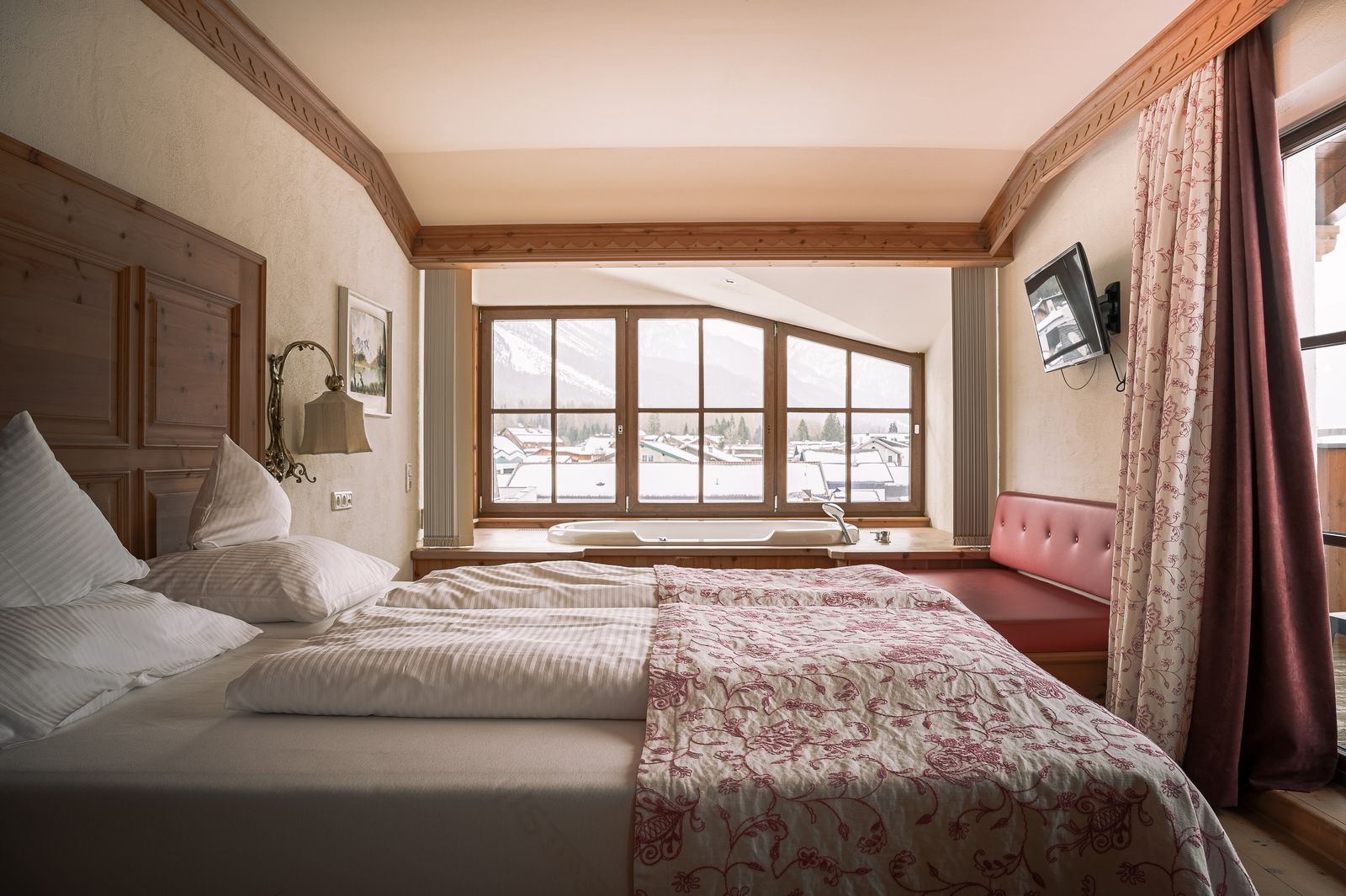 ZIRBEN XXL image 4 - Familotel Zugspitze Hotel Tirolerhof