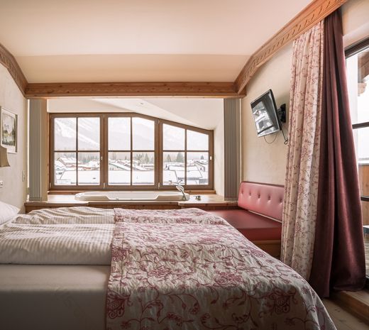 ZIRBEN XXL image 2 - Familotel Zugspitze Hotel Tirolerhof