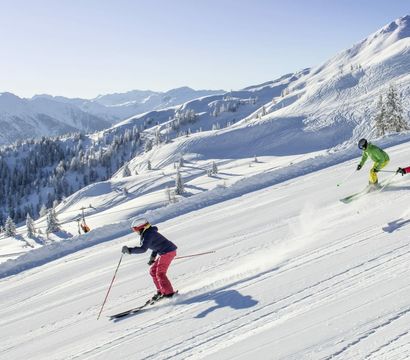 Schlosshotel Lacknerhof: Skiing with the whole family!