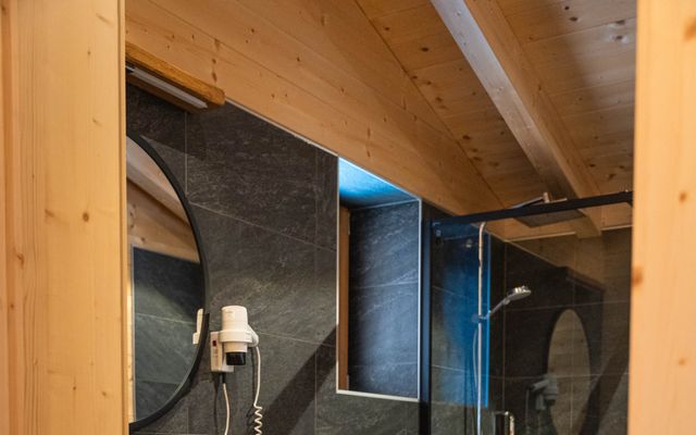 CHALET „WILDBACHHÜTTE DAVID“ image 8 - Familotel Kärnten Alpengasthof Hochegger