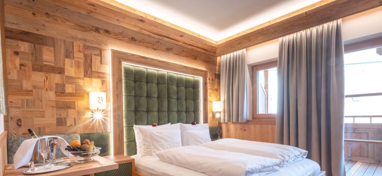 Natur- & Wellnesshotel Brunner Hof 4****S: naturZimmer "Morgenrot" 25 m² image #1