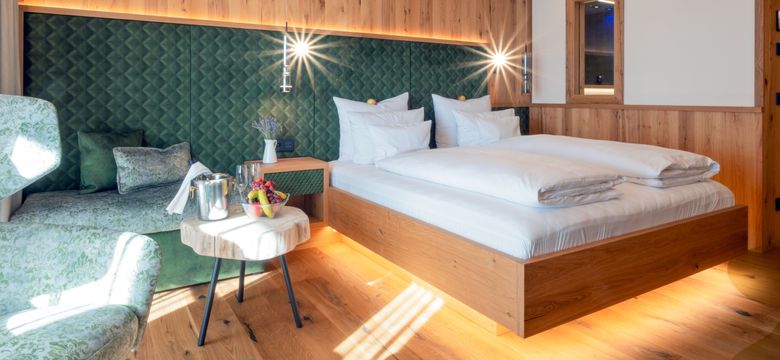 Natur- & Wellnesshotel Brunner Hof 4****S: naturWohlfühlzimmer "Liebesnest" 44 m² image #2