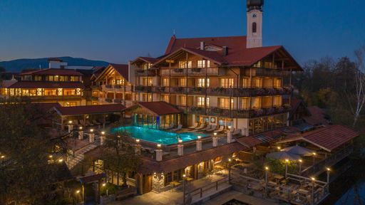 Wellnesshotel Brunner Hof Bayerischer Wald bei Nacht