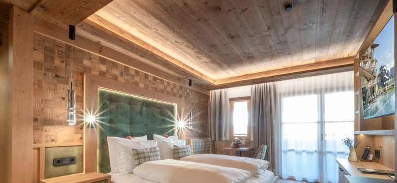 Natur- & Wellnesshotel Brunner Hof 4****S: naturZimmer "Heimattraum" 33 m² image #1