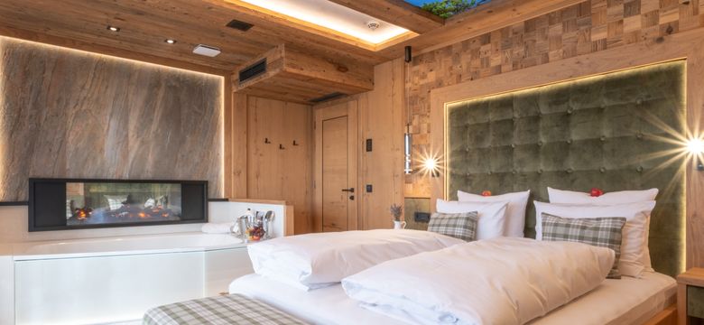 Natur- & Wellnesshotel Brunner Hof 4****S: naturSPA-Wohlfühlsuite "Heimatglück" 95 m² image #2