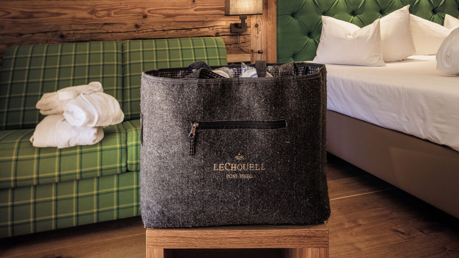 Double room Jagdstudio image 5 - Lechquell Hotel Post