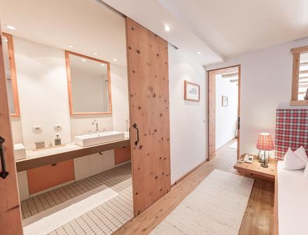 Hotel Room: Suite Zirbe - Lechquell Hotel Post