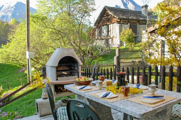 Außen Sommer 1 - Hauptbild, Rustico Marianne, Aquila, Aquila, Tessin, Schweiz