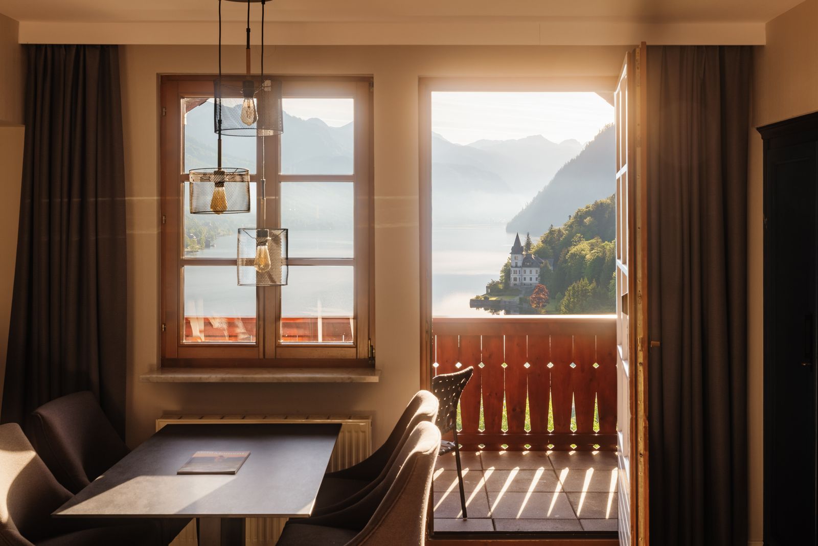 Hotel-Suite Lake View image 4 - MONDI Hotel & Appartements am Grundlsee