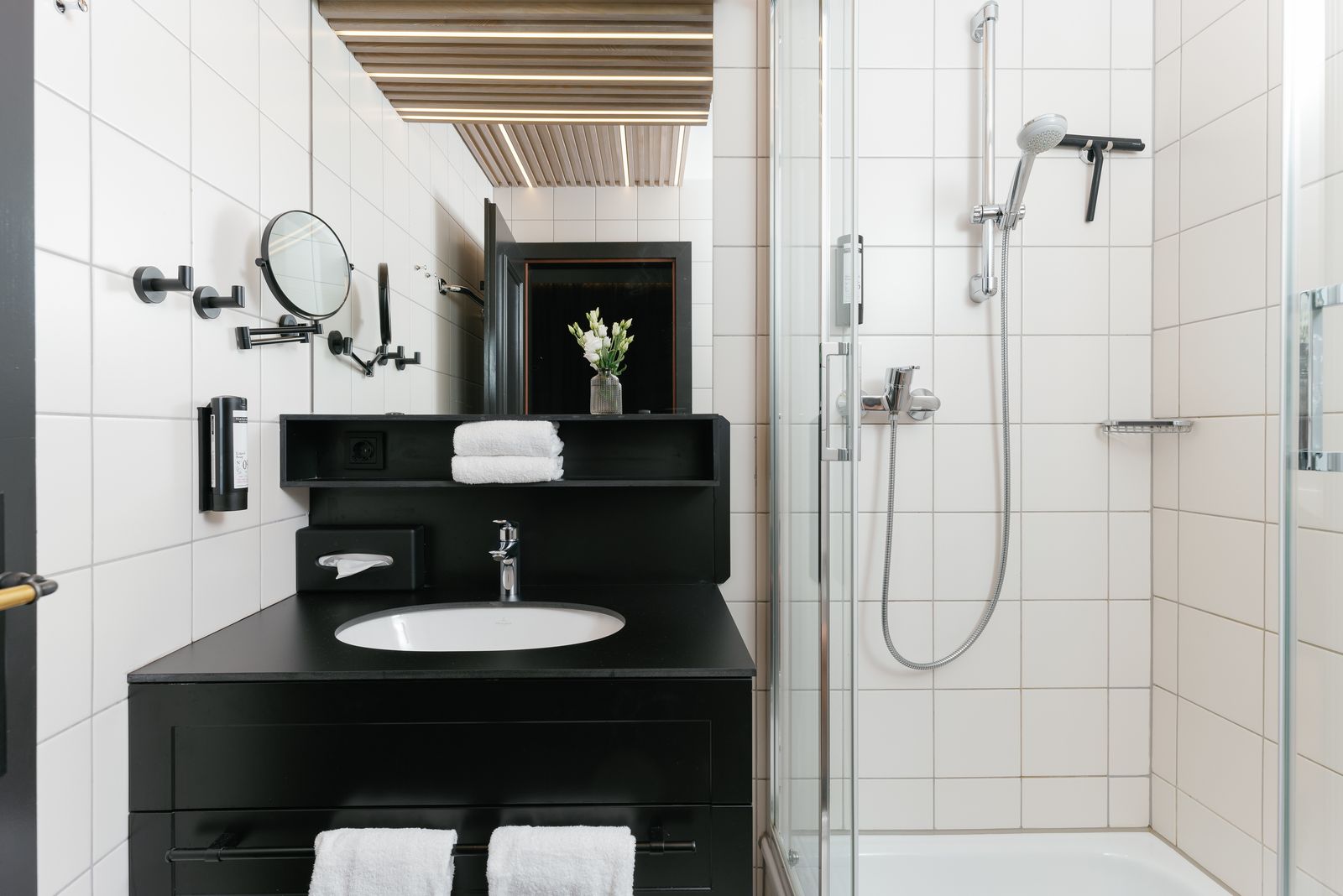 hotel-double room lake view image 3 - MONDI Hotel & Appartements am Grundlsee