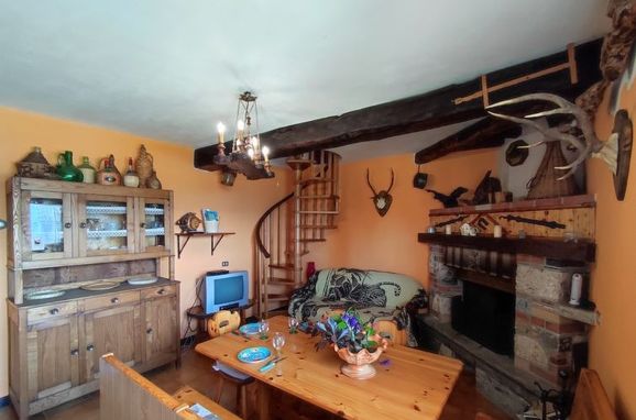 Inside Summer 6, Rustico Merlo, Porlezza, Corrido, Lombardy, Italy