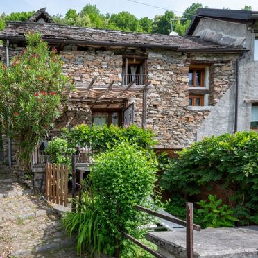 Außen Sommer 2, Rustico il Gianlupo, Bognanco, Piemont, Lombardei, Italien