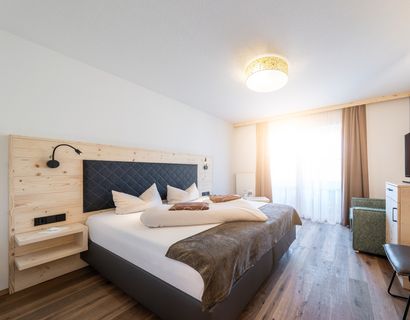 360° Glück | 4,5 Sterne Landrefugium Obermüller: Doppelzimmer Waldmoos