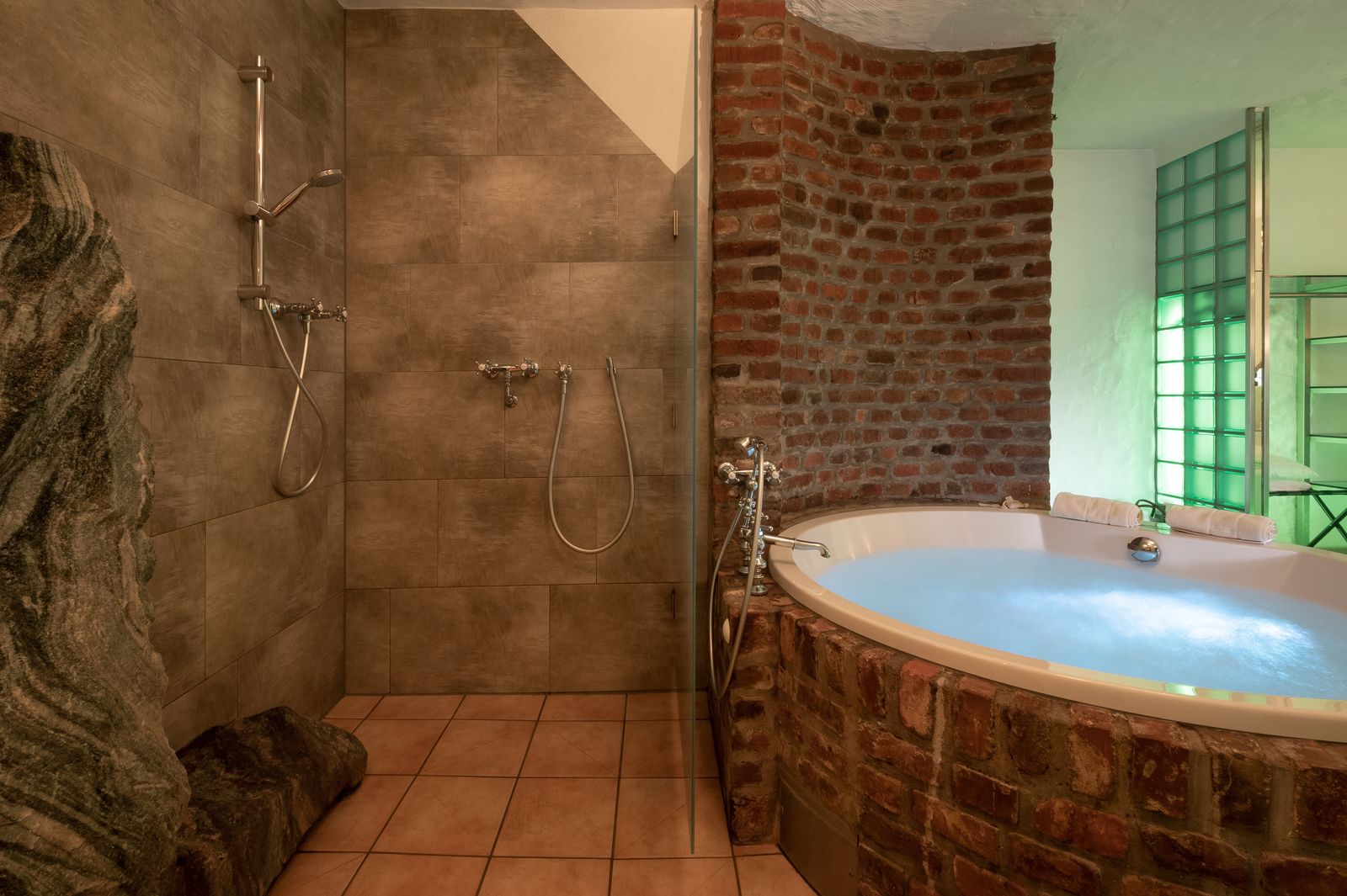 Grüne Wellness Suite image 7 - Land Gut Höhne