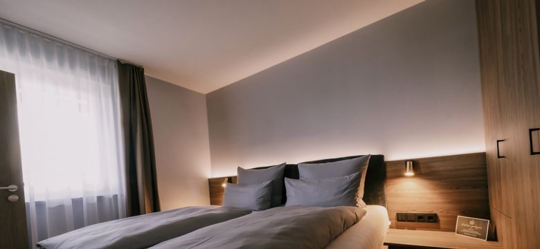 Holzapfel Wellness- und Thermenhotel: Premium Doppelzimmer image #3