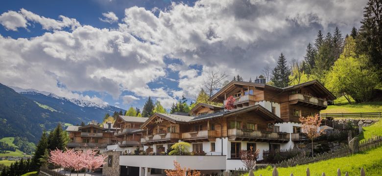 Das Kaltenbach - Naturhotel im Zillertal: family spring