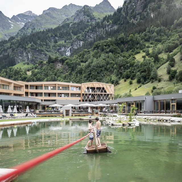 Feuerstein Nature Family Resort in Brenner, Trentino-Südtirol, Italien
