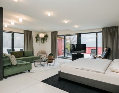 Lindenhof Pure Luxury & Spa DolceVita Resort: Black & White Suite