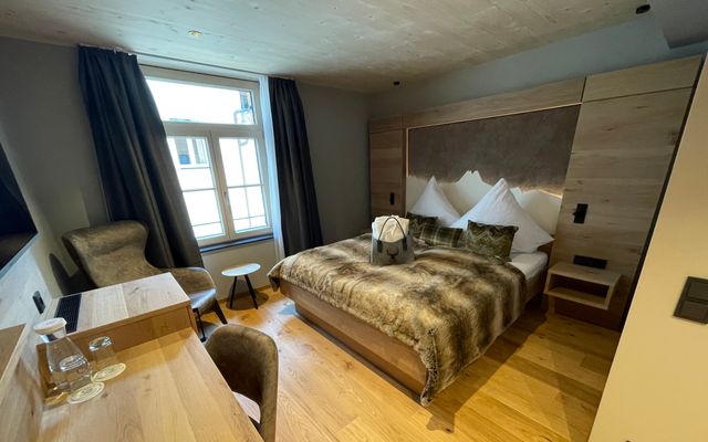 Hotel Zimmer: Alpin Design Doppelzimmer - AlpinLifestyleHotel Löwen & Strauss