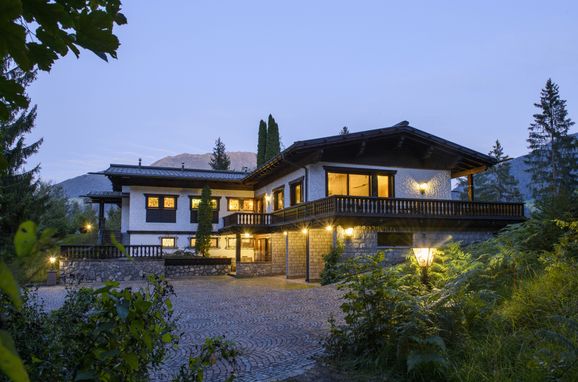 Abendstimmung im Sommer, Waldhaus Rappakopf, Tschagguns, Vorarlberg, Österreich