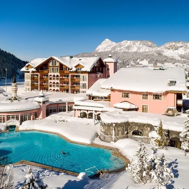 Wellnesshotel ...liebes Rot-Flüh in Grän, Tyrol, Austria